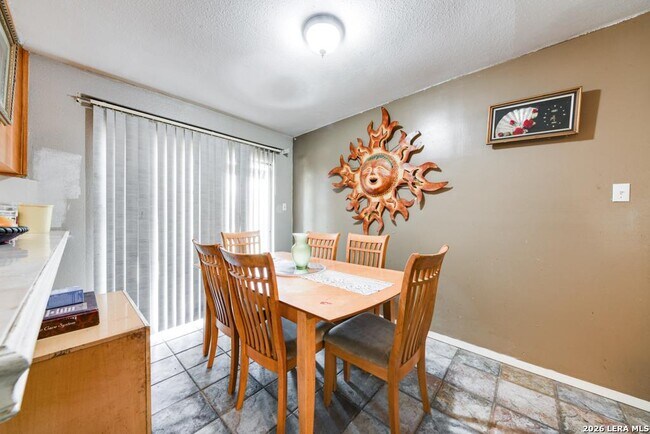 Foto del edificio - 5139 Grovehill St