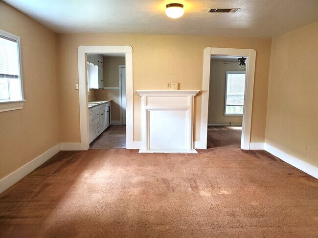 Foto del edificio - 3324 Canal Ave, Groves, TX 77619