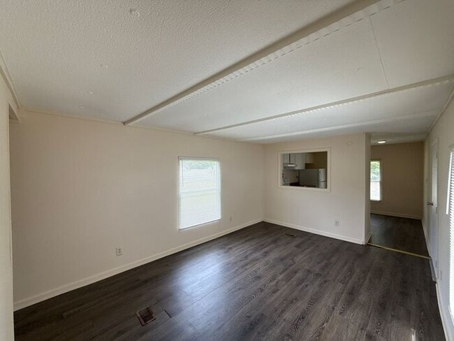 Building Photo - T.R. Lawing Realty Property