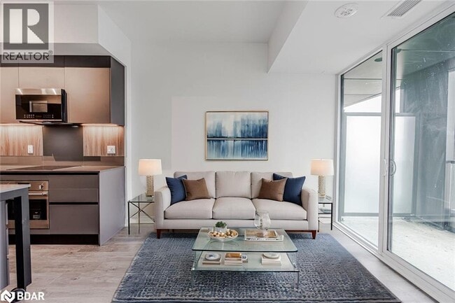 Building Photo - 39 Mary St