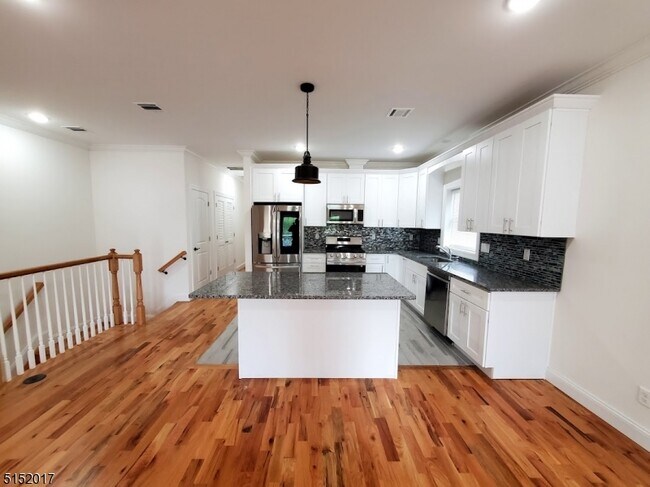 Foto del edificio - 82 N 9th St