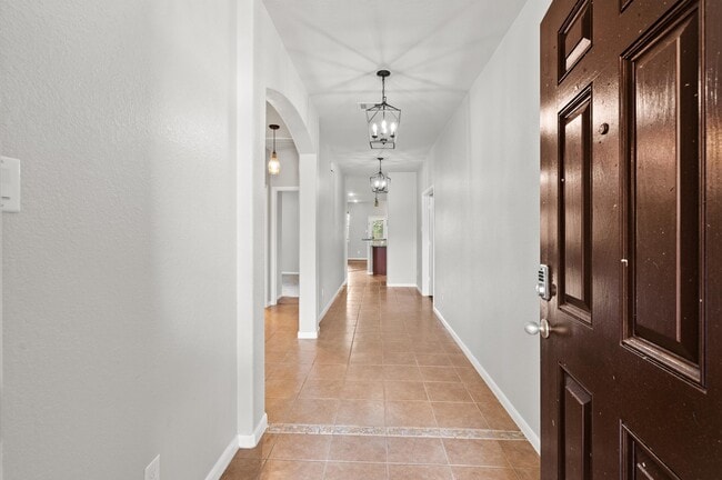 Building Photo - 18339 Red Oak Manor Ln