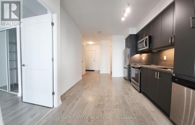 Building Photo - 7895 Jane St