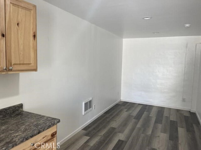 Foto del edificio - 776 W 11th St