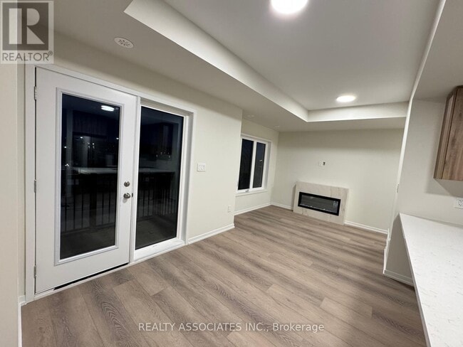 Photo du bâtiment - 8 Matawin Ln