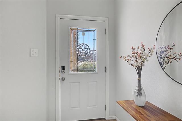 Foto del edificio - 8913 Oil Barron Ave