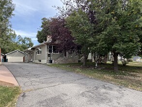 Building Photo - 1019 Poly Dr