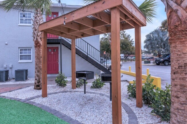 Foto del edificio - 5911 S Dale Mabry Hwy