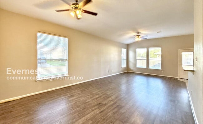 Building Photo - 21303 Bella Flora Ct