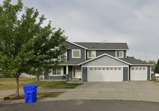 Building Photo - 340 S Dovetail Ct