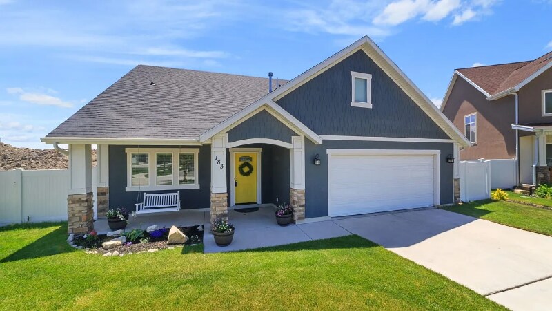 Foto principal - 183 Brookshire Drive