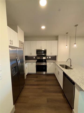 Foto del edificio - 300 Lucas Ln