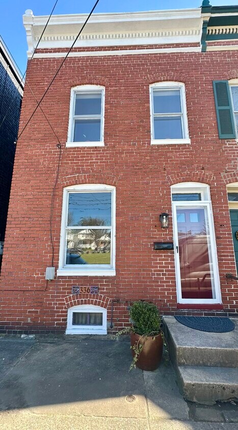 Primary Photo - 336 E Church St