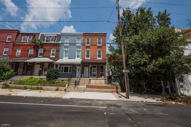 Foto del edificio - 3 br, 2 bath 4plex - 3213 HAVERFORD AVE Un...