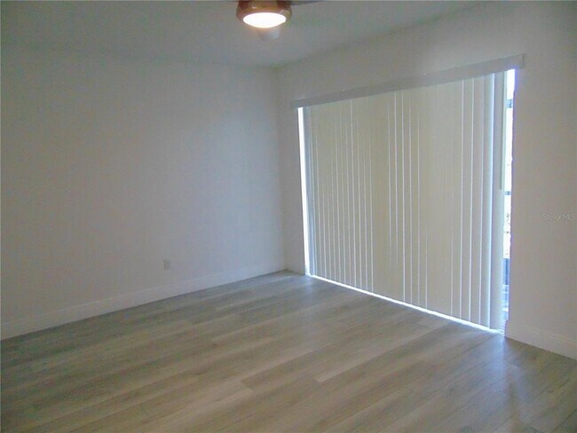 Foto del edificio - 9005 Tudor Dr