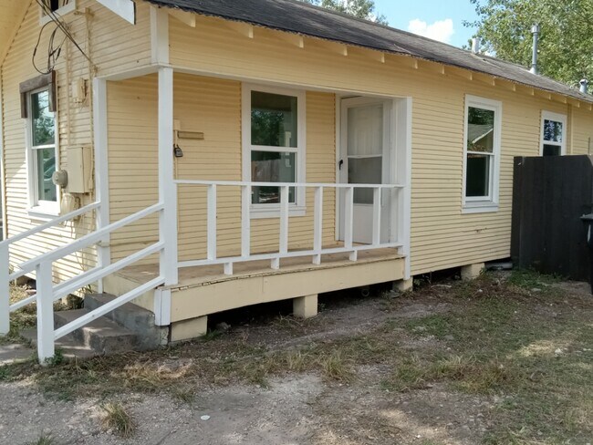 Building Photo - 1721 Granger St