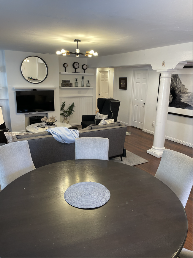 Living and dining room - 3384 26th st