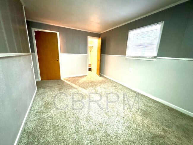 Building Photo - 2505 43rd St