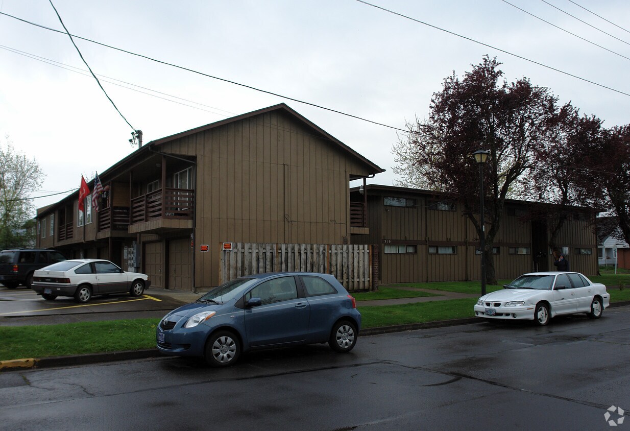 Building Photo - 310 E 17th Ave