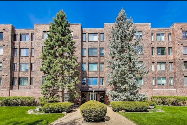 Building Photo - 110 S Dunton Ave