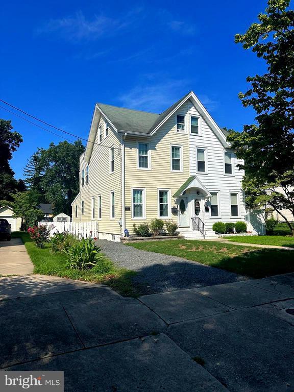 Primary Photo - 611 Cinnaminson St