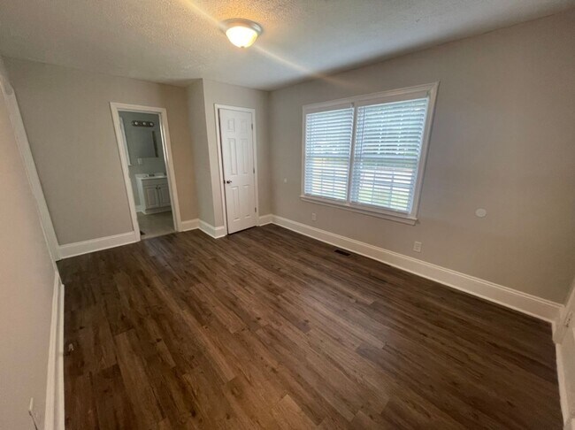 Foto del edificio - 232 Woodrow St