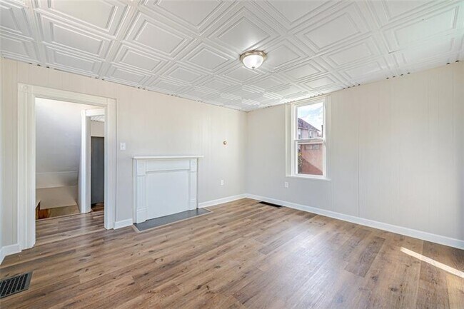 Foto del edificio - 212 Penn St