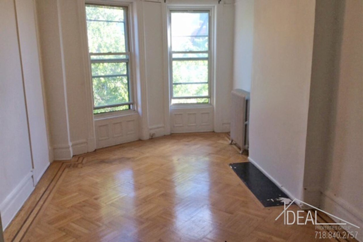 Primary Photo - 31 Park Pl
