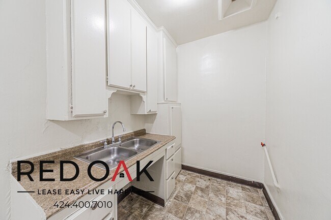Foto del edificio - 450 S Kenmore Ave