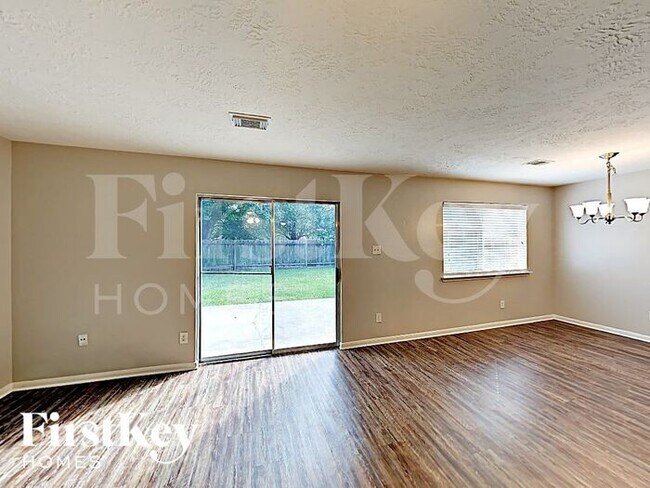 Building Photo - 28707 Atherstone St