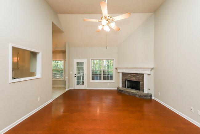 Foto del edificio - 122 Hunter's Pointe Ct