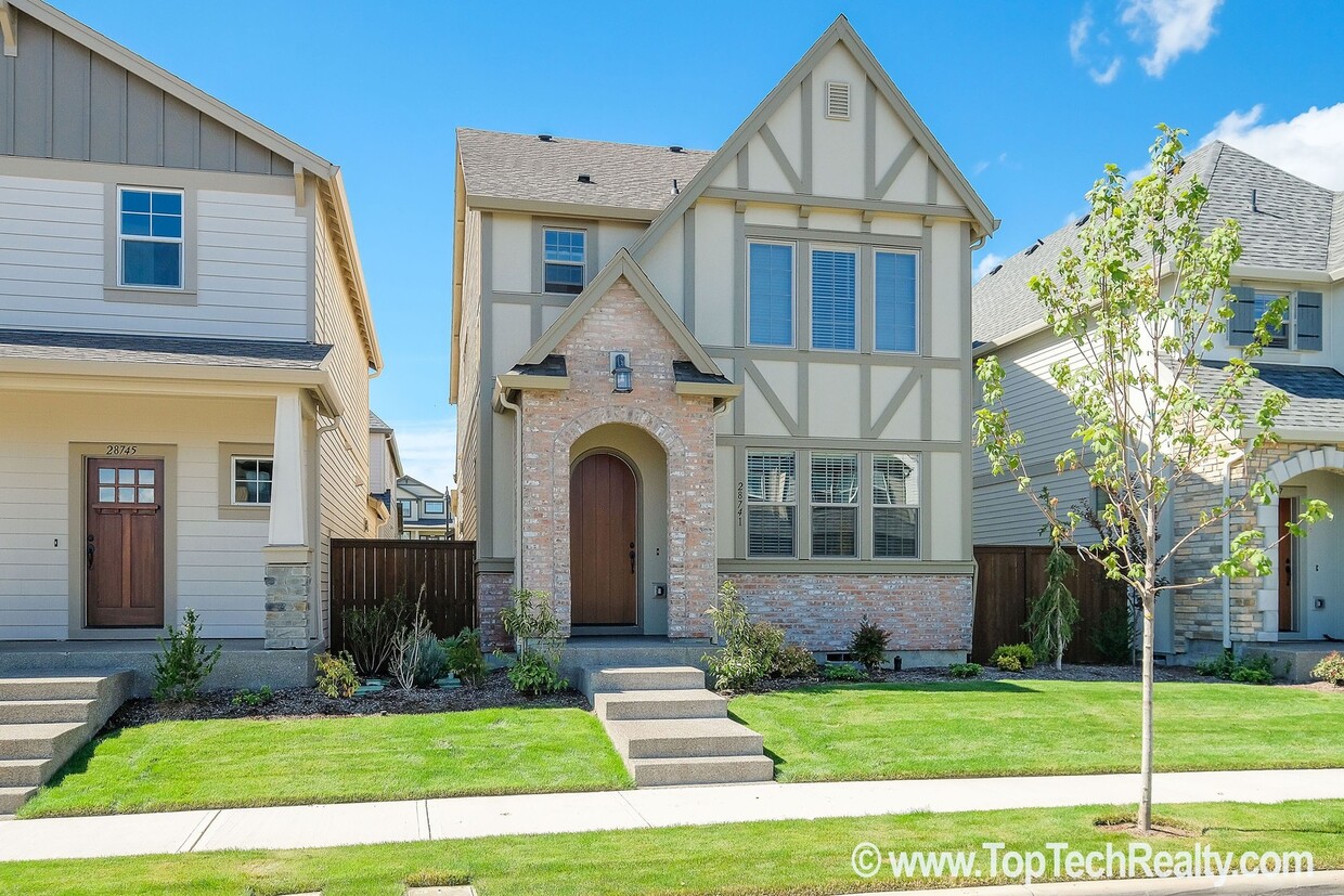 Primary Photo - Charming 2017 Built 4-Bdrm Home available ...