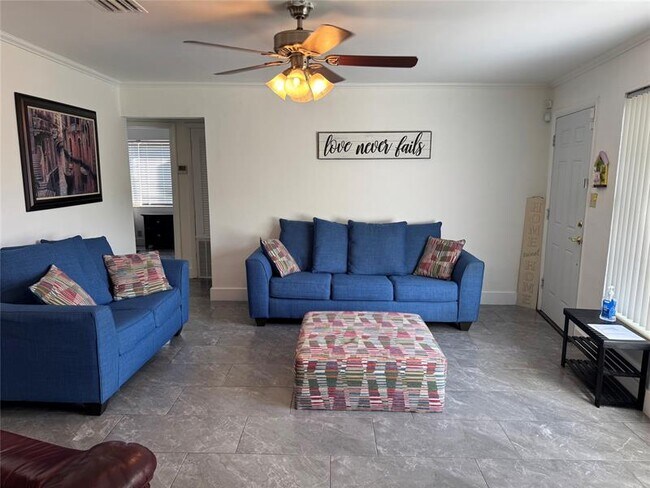 Foto del edificio - 1631 NE 32nd St