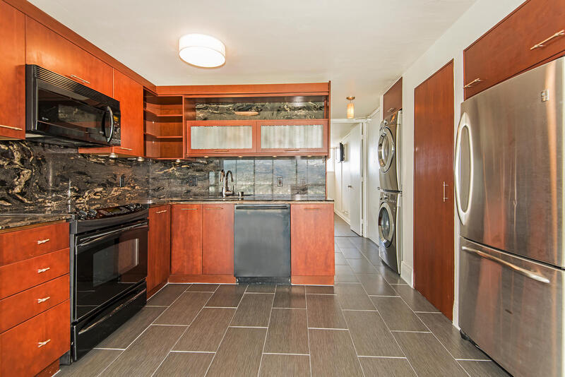 Foto principal - 2611 Ala Wai Blvd