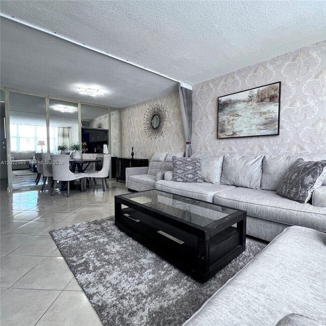 Building Photo - 1801 S Ocean Dr