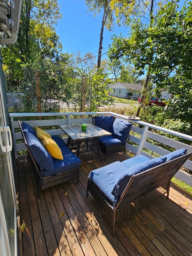 Back deck seating area - 814 S Henderson St