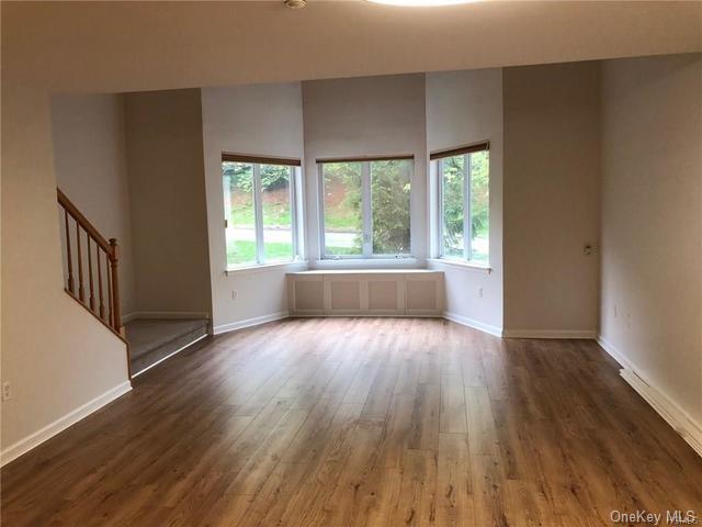 Building Photo - 1205 Round Pointe Dr