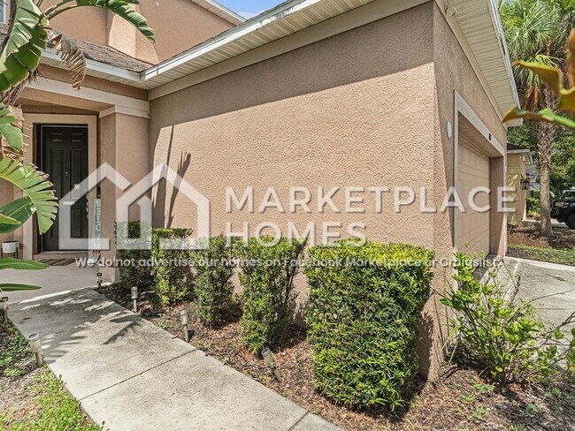 Foto del edificio - 8312 Deerland Bluff Ln