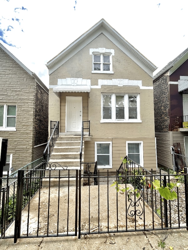 Primary Photo - 3215 S Throop St
