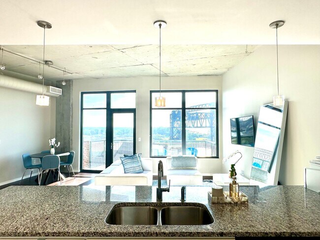 Foto del edificio - 1055 Old River Rd