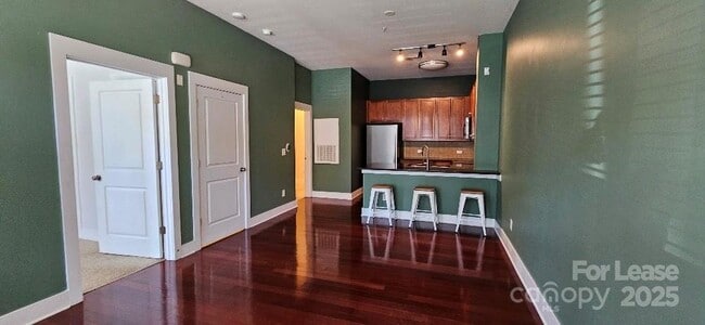 Building Photo - 3243 Noda Blvd