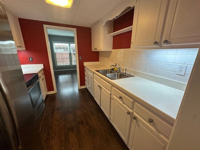 Foto del edificio - 3939 Valley Ct