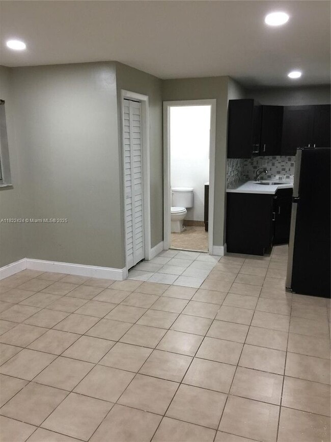 Foto del edificio - 4440 SW 1st St