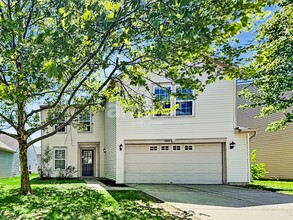 Building Photo - 10891 Albertson Dr