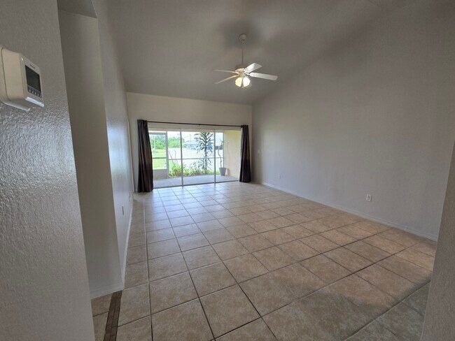 Foto del edificio - 518 SE 5th Pl