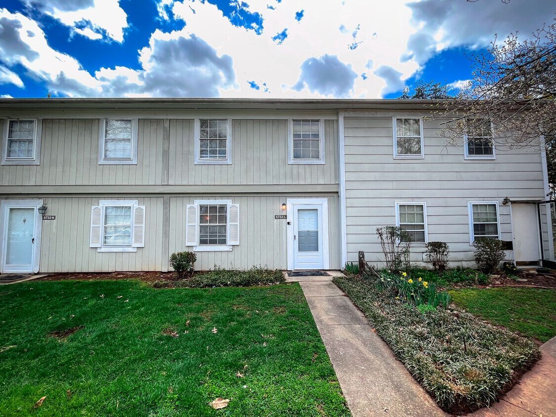 5733 Bramblegate Rd, Greensboro, NC 27409 Townhome Rentals in