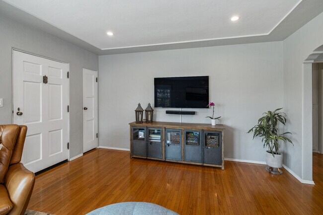 Foto del edificio - 4561 47th St