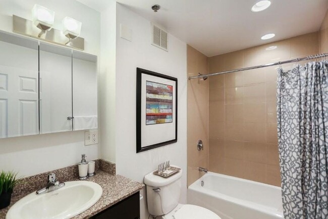 Foto del edificio - 5050 N Sheridan Rd