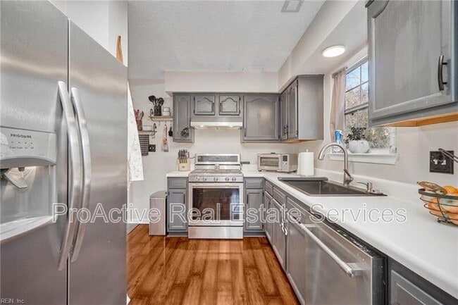 Foto del edificio - 1220 Woods Edge Cir