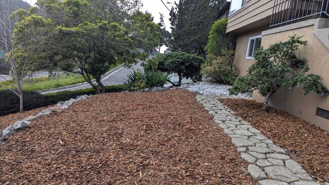 Foto del edificio - 40 Elysian Fields Dr